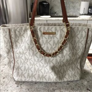Used Women's Michael Kors handbag